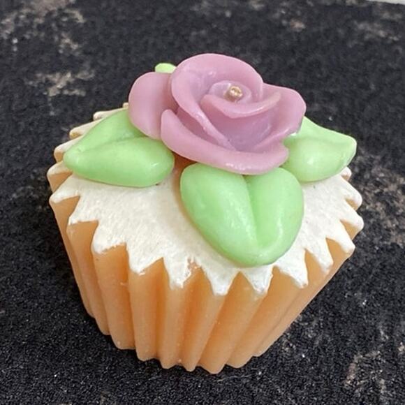 Vintage Carved Cupcake Candle Pink Green White Dessert sweets food - Picture 1 of 9